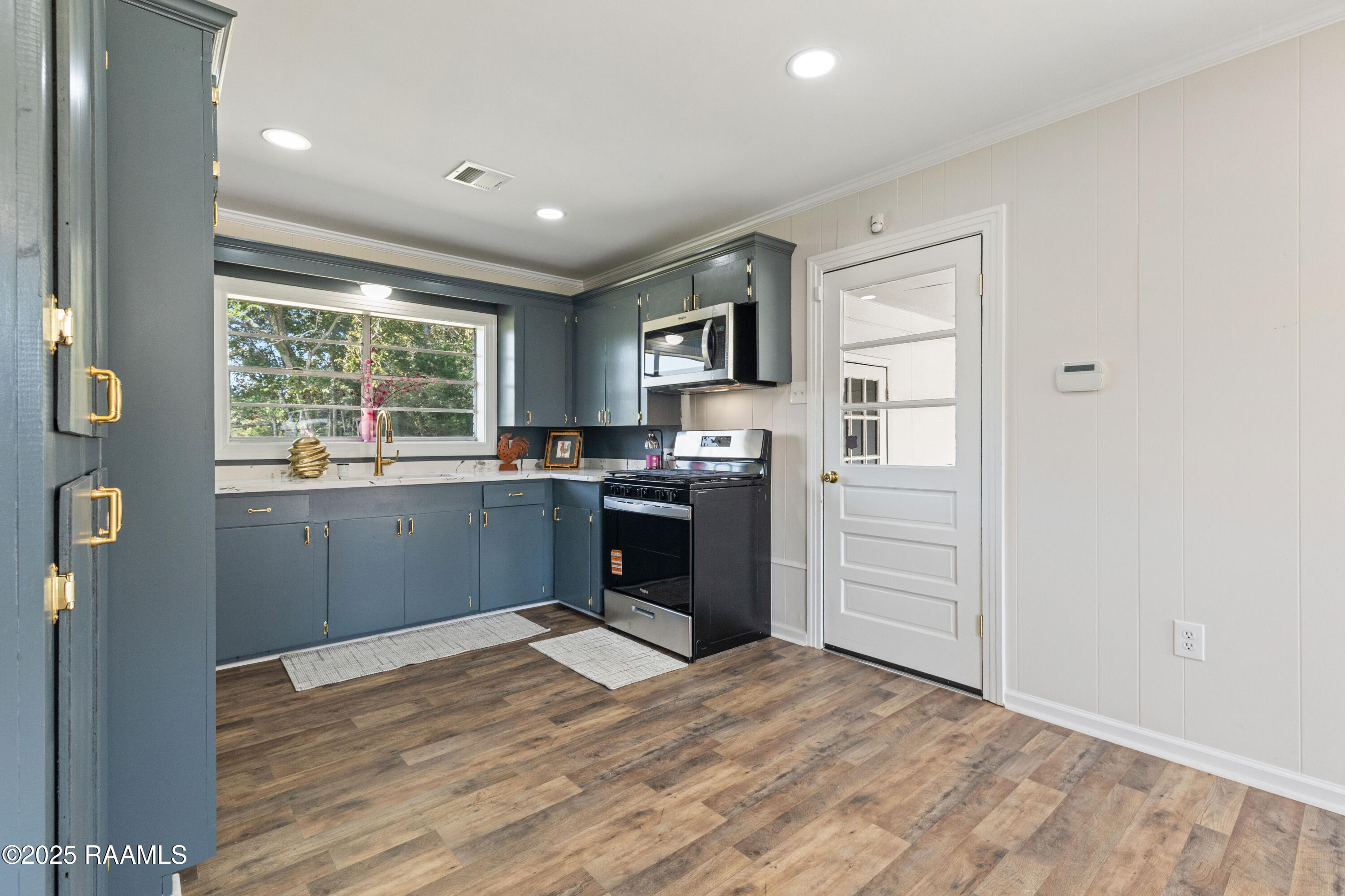 1355 B B Senior High Road Breaux Bridge, LA 70517 - Photo 18 of 30 1355BreauxBridgeHighSchool-30