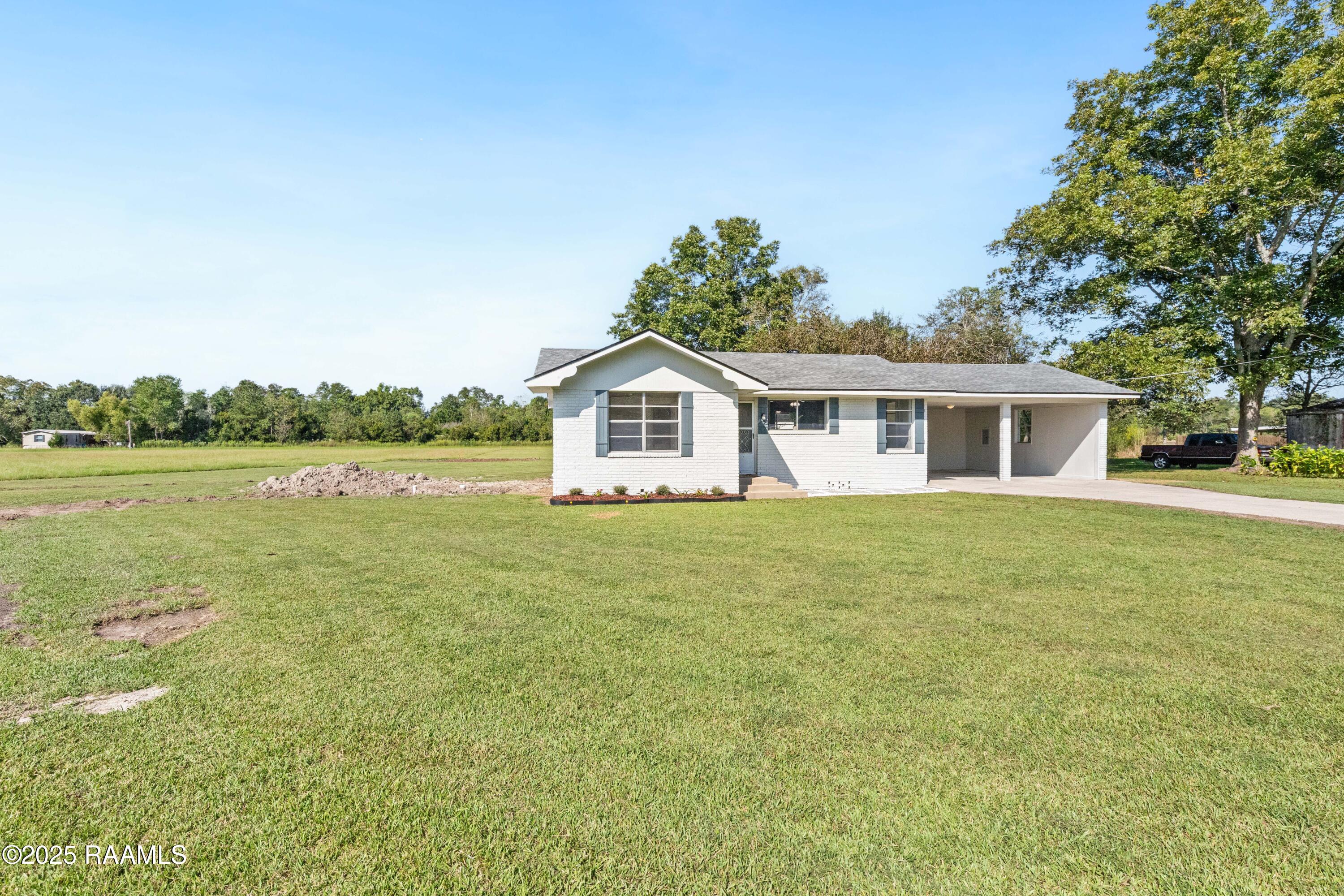 1355 B B Senior High Road Breaux Bridge, LA 70517 - Photo 4 of 30 1355BreauxBridgeHighSchool-4