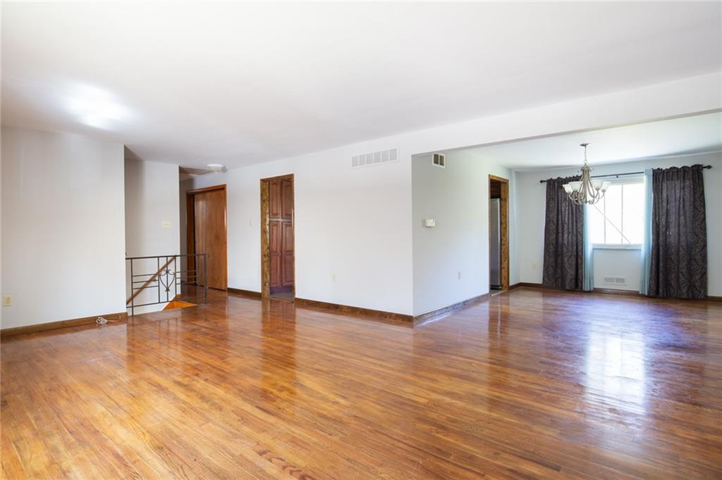 1433 Beulah Road Pittsburgh, PA 15235 - Photo 7 of 22 Living Room/Dining Room