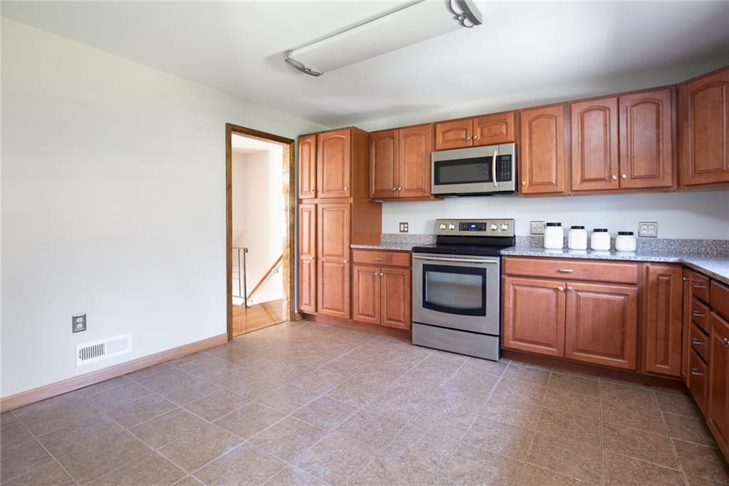 1433 Beulah Road Pittsburgh, PA 15235 - Photo 10 of 22 Kitchen