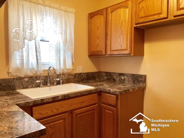7522 Pelham Road Taylor, MI 48180 - Photo 7 of 17