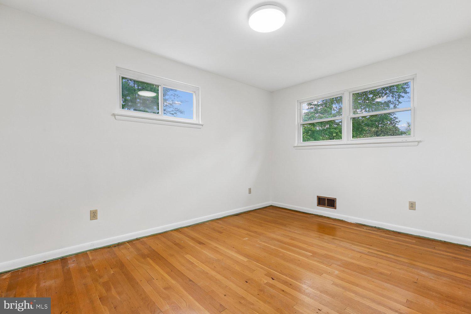 1002 North Belgrade Road Silver Spring, MD 20902 - Photo 22 of 46 Bedroom 2