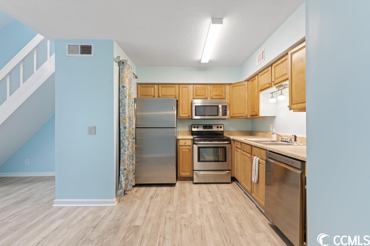 421 Cambridge Circle, Unit H6 Murrells Inlet, SC 29576 - Photo 7 of 29 Gallery Image 7