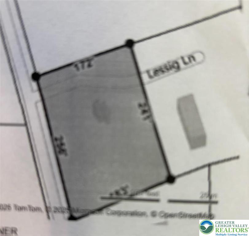 2132 Smith Road Stroudsburg, PA 18360 - Photo 4 of 5 a view of a hallway