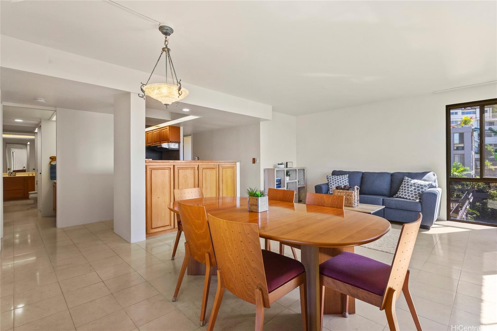 217 Prospect Street, Unit D11 Honolulu, HI 96813 - Photo 5 of 25 a dining room with furniture and window