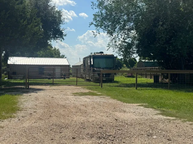 $89,000 | 146 Catamaran Circle, Palacios, TX 77465