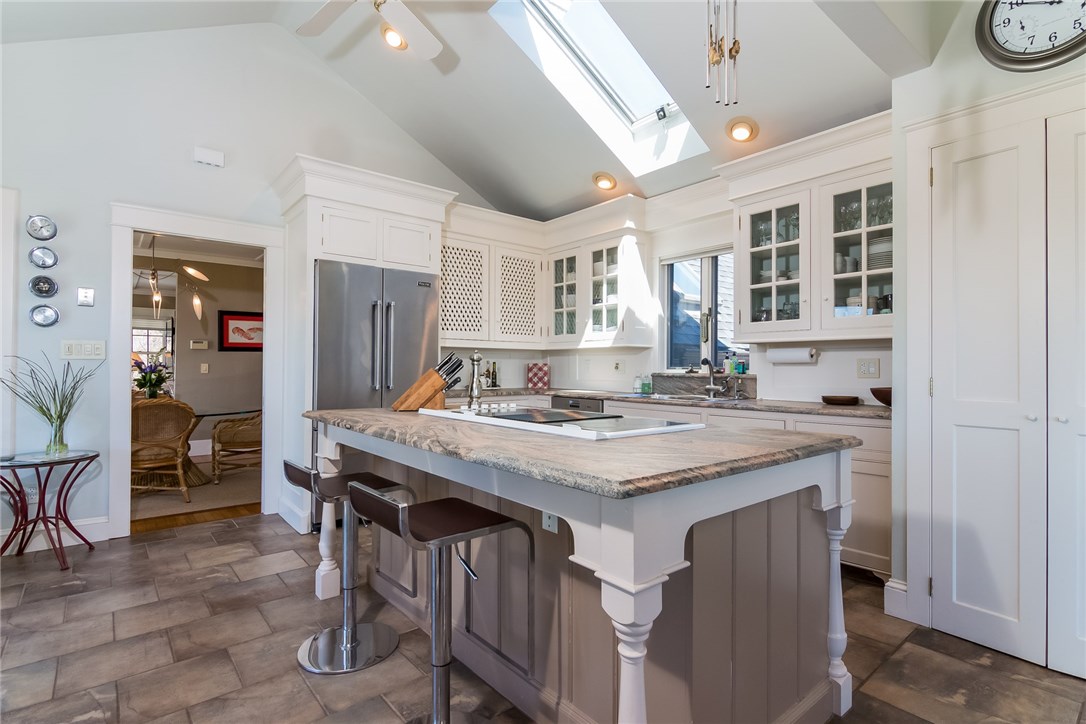 7 Beavertail Road Jamestown, RI 02835 - Photo 19 of 37