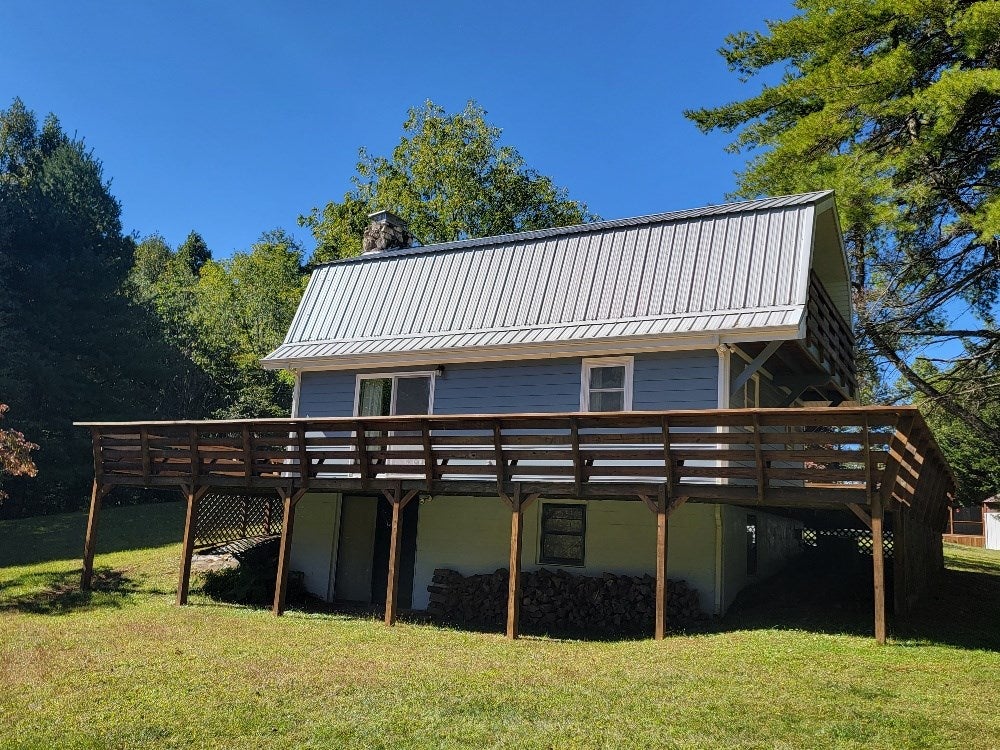 1132 Kanawha Ridge Road Dugspur, VA 24325 - Photo 3 of 28 Gallery Image 3