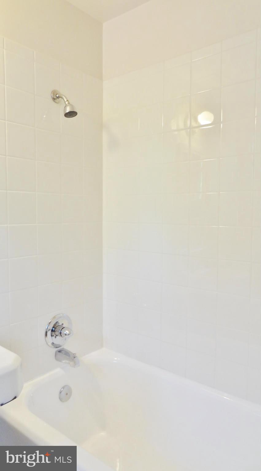14 Ridge Road, Unit B Greenbelt, MD 20770 - Photo 5 of 8 Bath