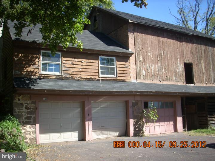 645 Kulp Road Pottstown, PA 19465 - Photo 2 of 5 Barn