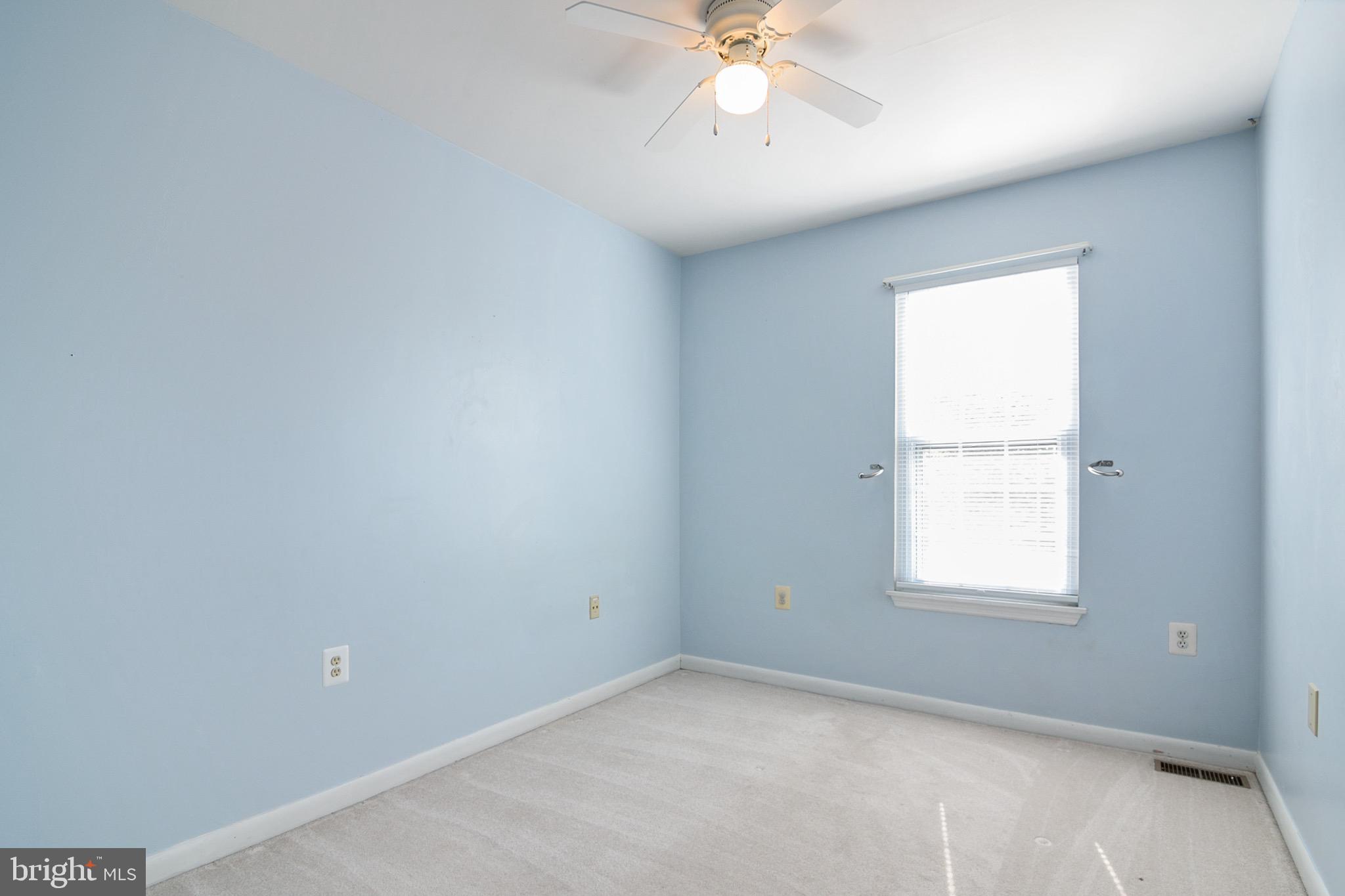 25714 Woodfield Road Damascus, MD 20872 - Photo 12 of 34 Bedroom 1