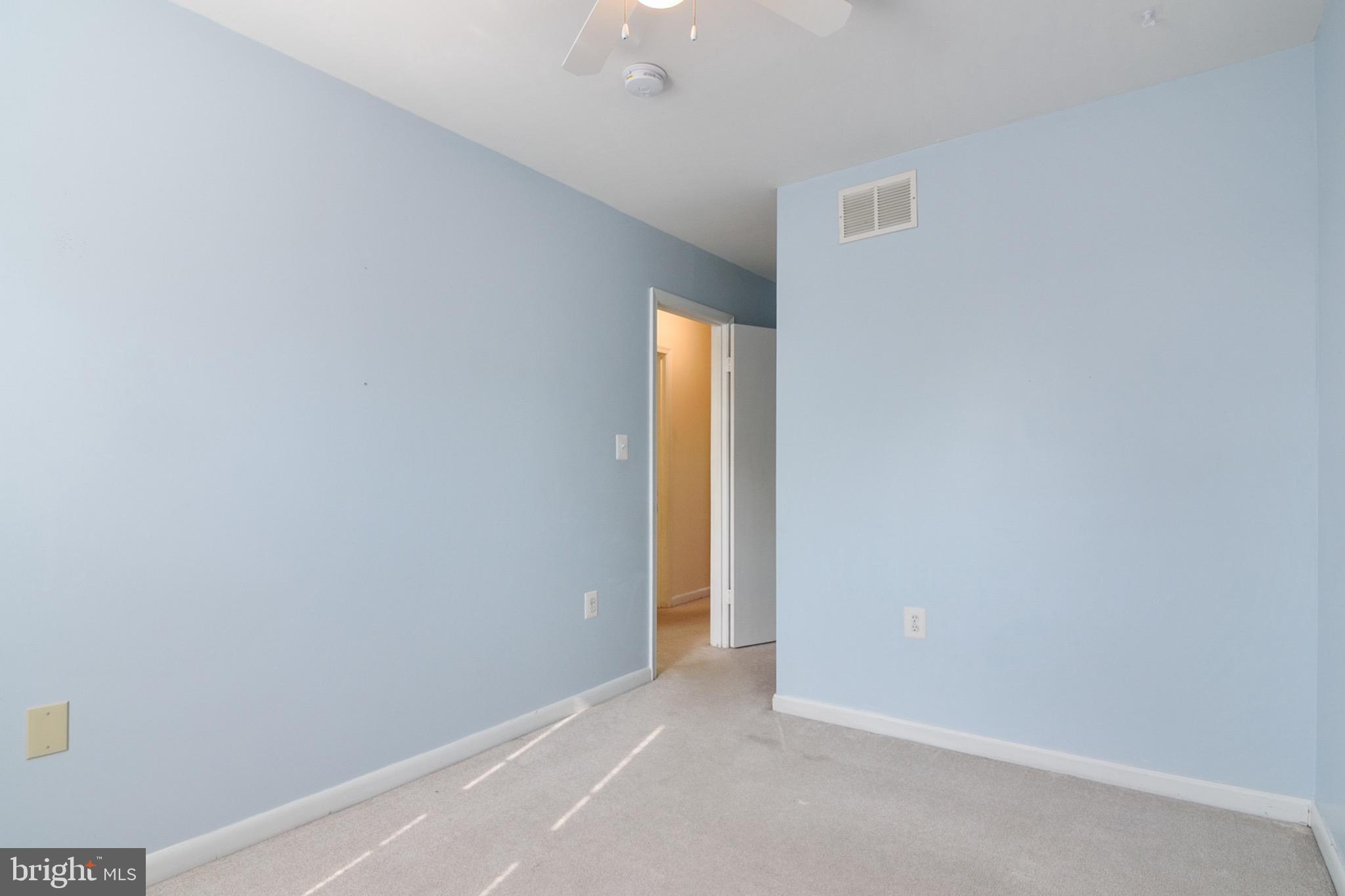 25714 Woodfield Road Damascus, MD 20872 - Photo 13 of 34 Bedroom 1