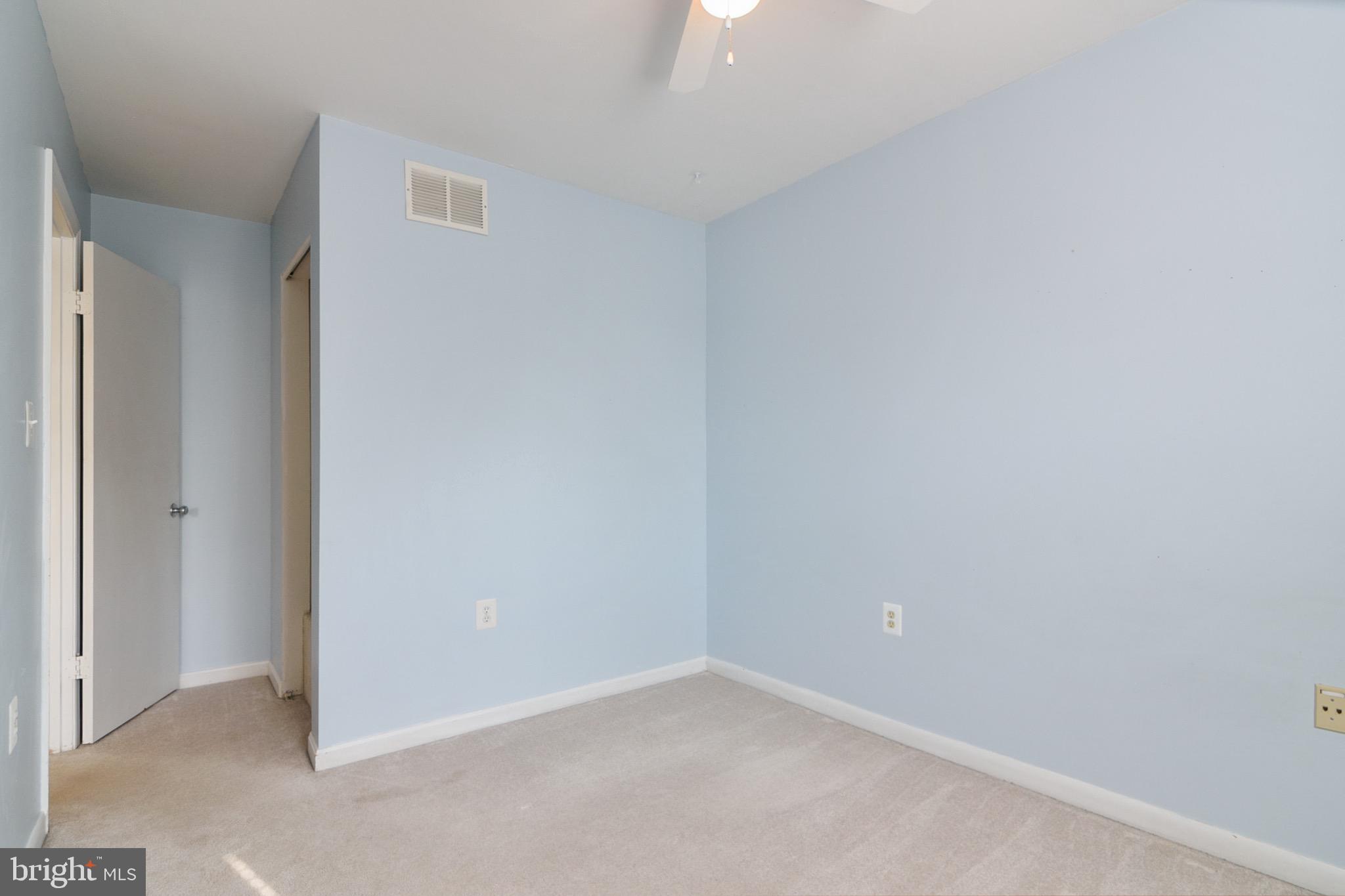 25714 Woodfield Road Damascus, MD 20872 - Photo 14 of 34 Bedroom 1