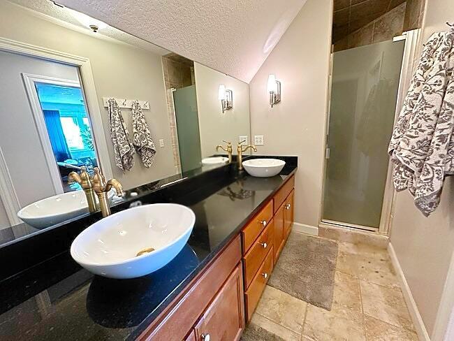 5760 Oakview Lane North Plymouth, MN 55442 - Photo 7 of 33