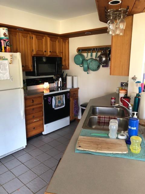 39 Winsor Green Road, Unit 39 Naples, ME 04055 - Photo 3 of 13 IMG_4942