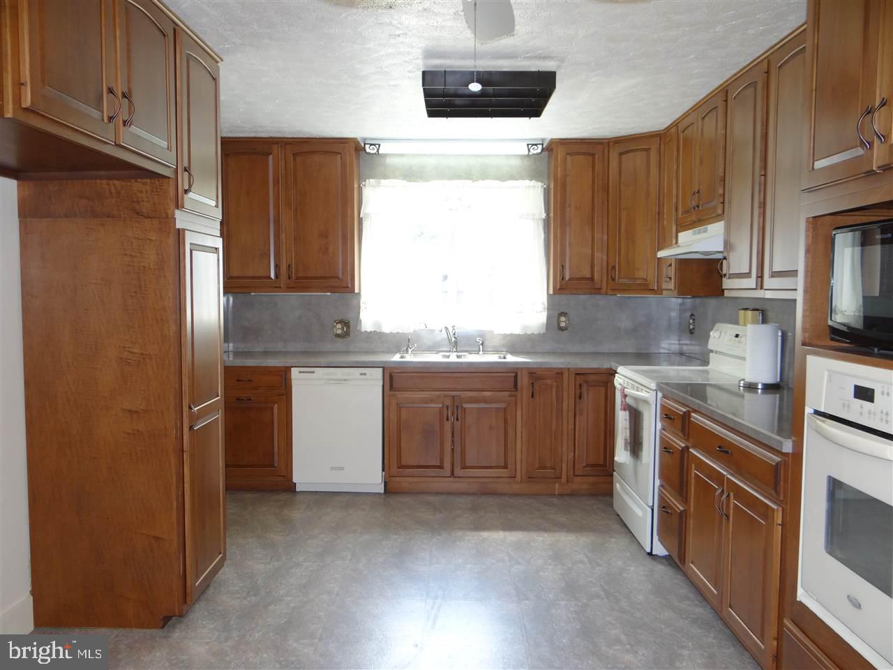201 Leeds Road Newville, PA 17241 - Photo 4 of 25 Gallery Image 4