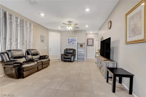 $2,000 | Undisclosed Address, Las Vegas, NV 89118