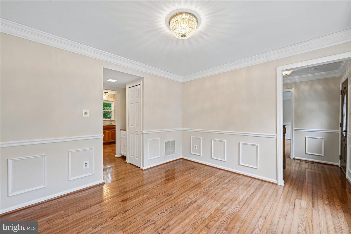 7592 Ruxton Drive Springfield, VA 22153 - Photo 16 of 72