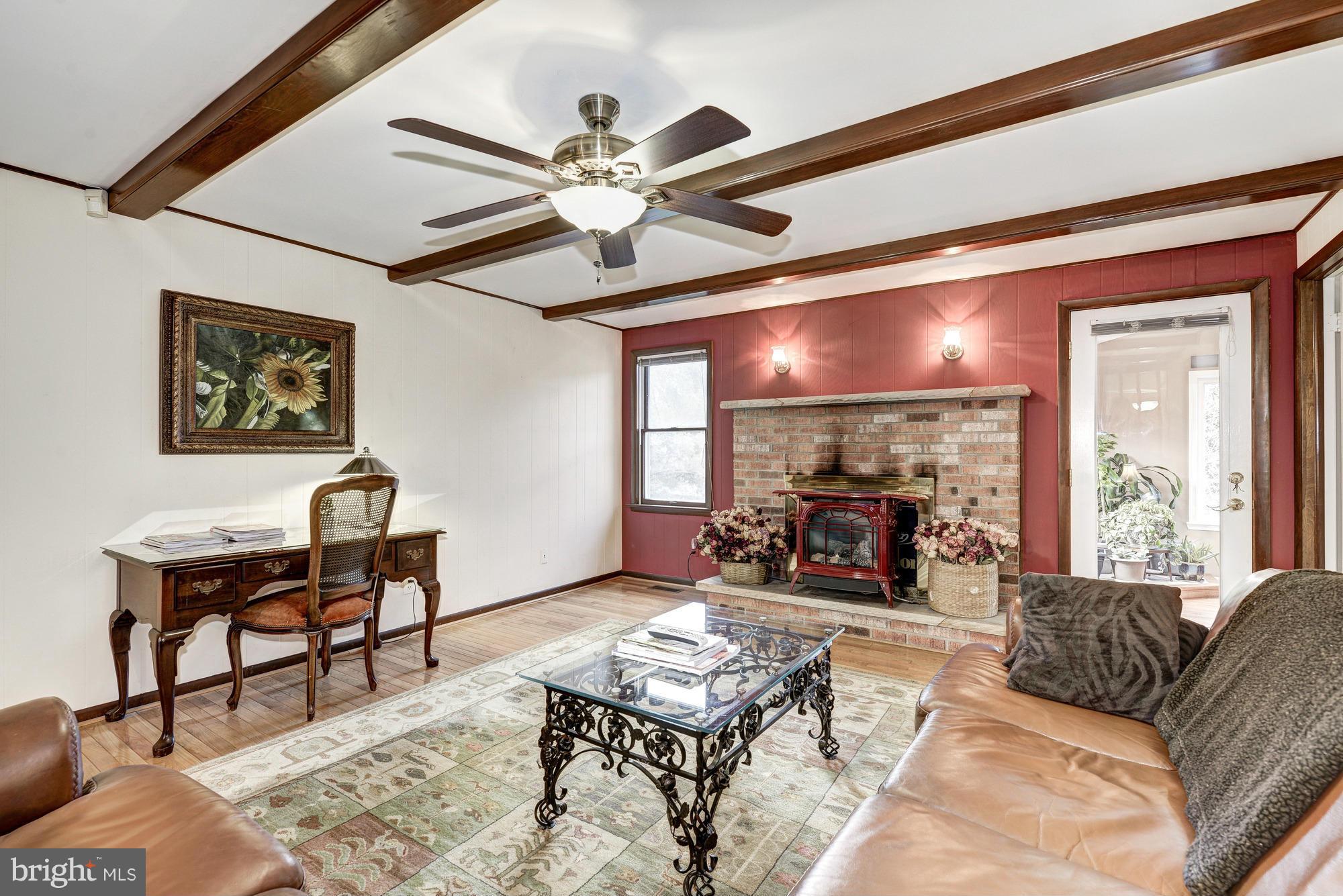 13901 Darnestown Road Gaithersburg, MD 20878 - Photo 17 of 30 Family Room w/fireplace