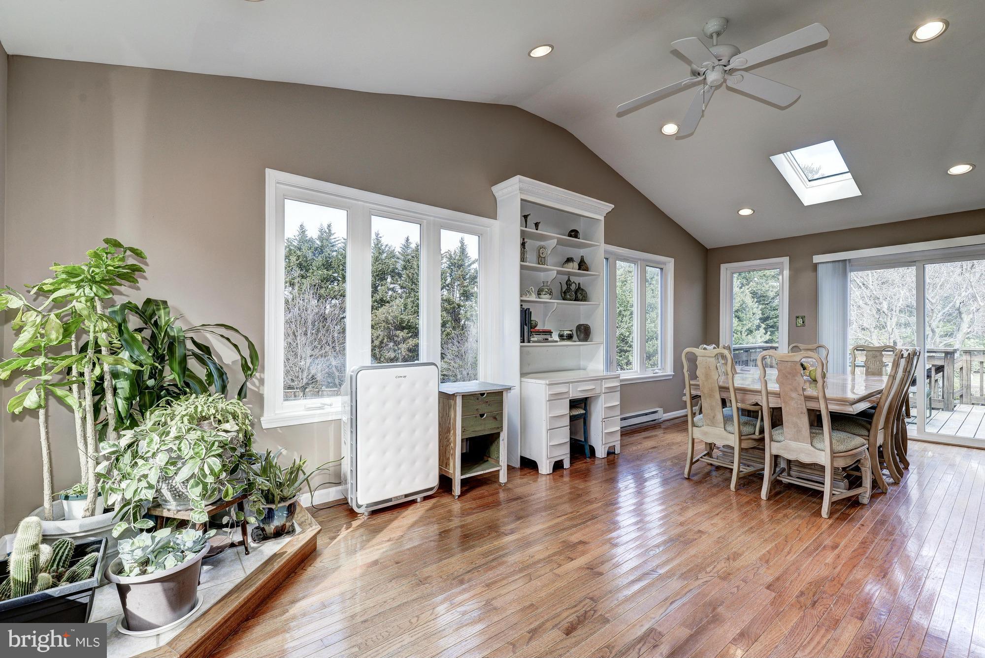 13901 Darnestown Road Gaithersburg, MD 20878 - Photo 22 of 30 Extended Sun Room w/big windows