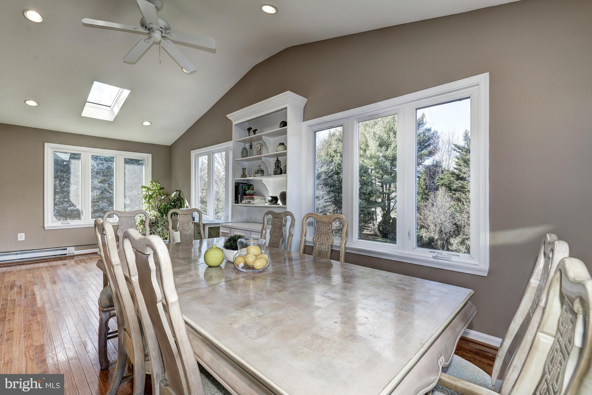 13901 Darnestown Road Gaithersburg, MD 20878 - Photo 23 of 30 Sun room w/ Hardwood Floor