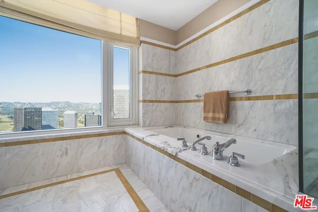 $3,980,000 | 1 West Century Drive, Unit 35D, Los Angeles, CA 90067