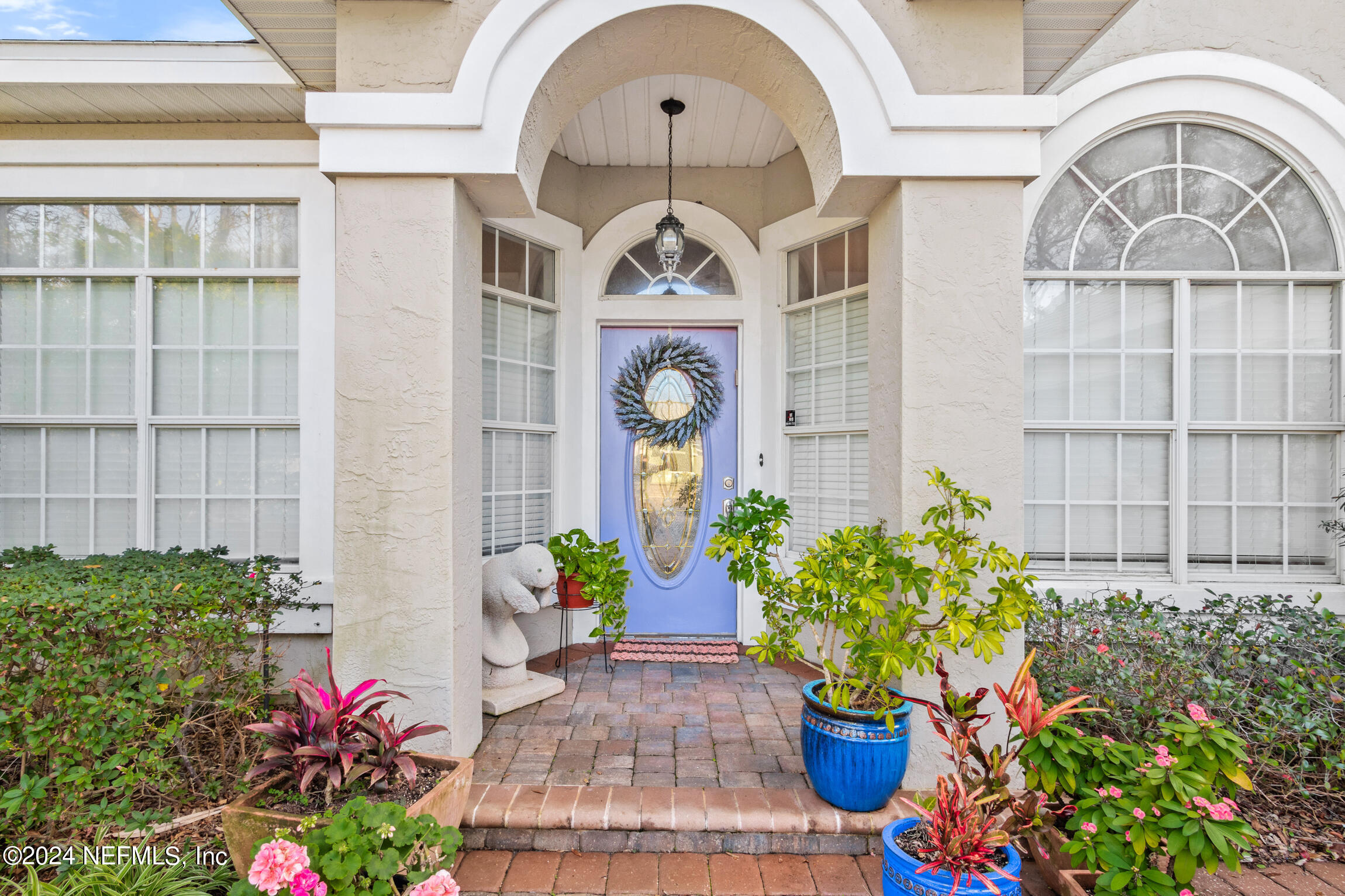 137 South Beach Drive St. Augustine, FL 32084 - Photo 2 of 41 a front view of a house