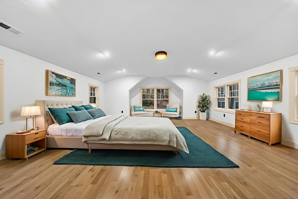 25 Shaw Road Wellesley, MA 02481 - Photo 11 of 28