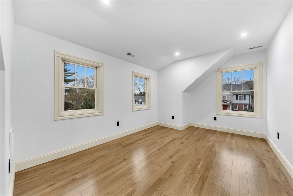 25 Shaw Road Wellesley, MA 02481 - Photo 18 of 28