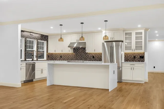 $1,995,000 | 25 Shaw Road, Wellesley, MA 02481