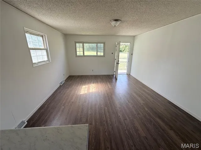 $235,000 | 19 Shumate Avenue, Maryland Heights, MO 63043