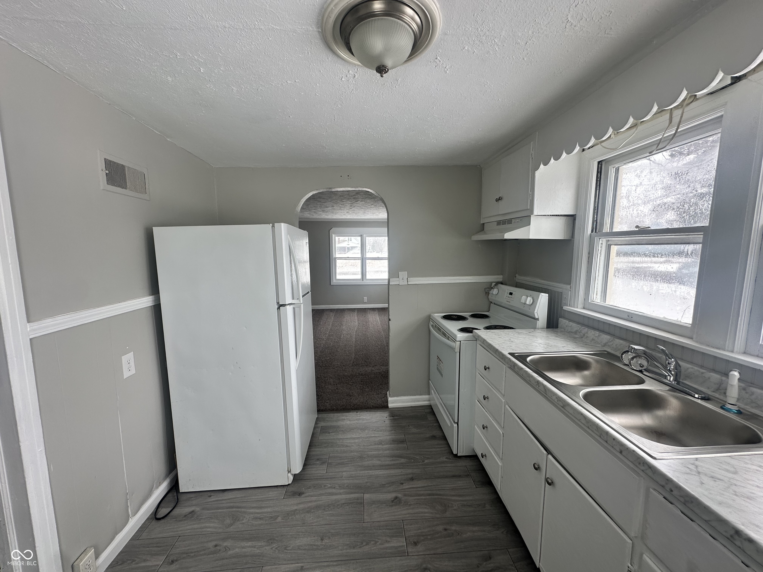 2415 East 9th Street Anderson, IN 46012 - Photo 11 of 20