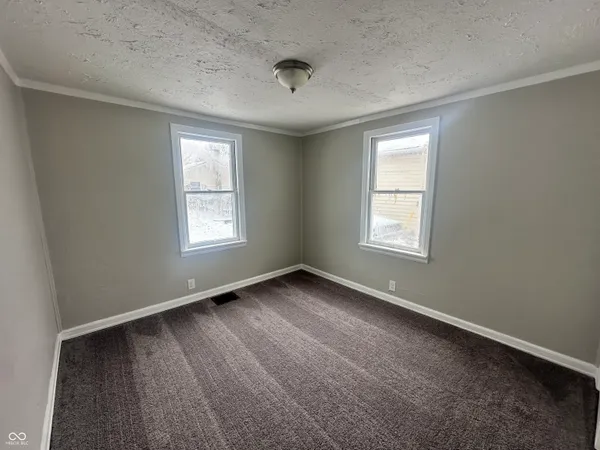 $72,500 | 2415 East 9th Street, Anderson, IN 46012