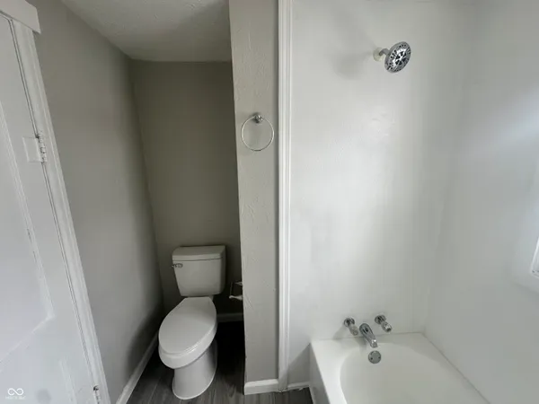 $72,500 | 2415 East 9th Street, Anderson, IN 46012