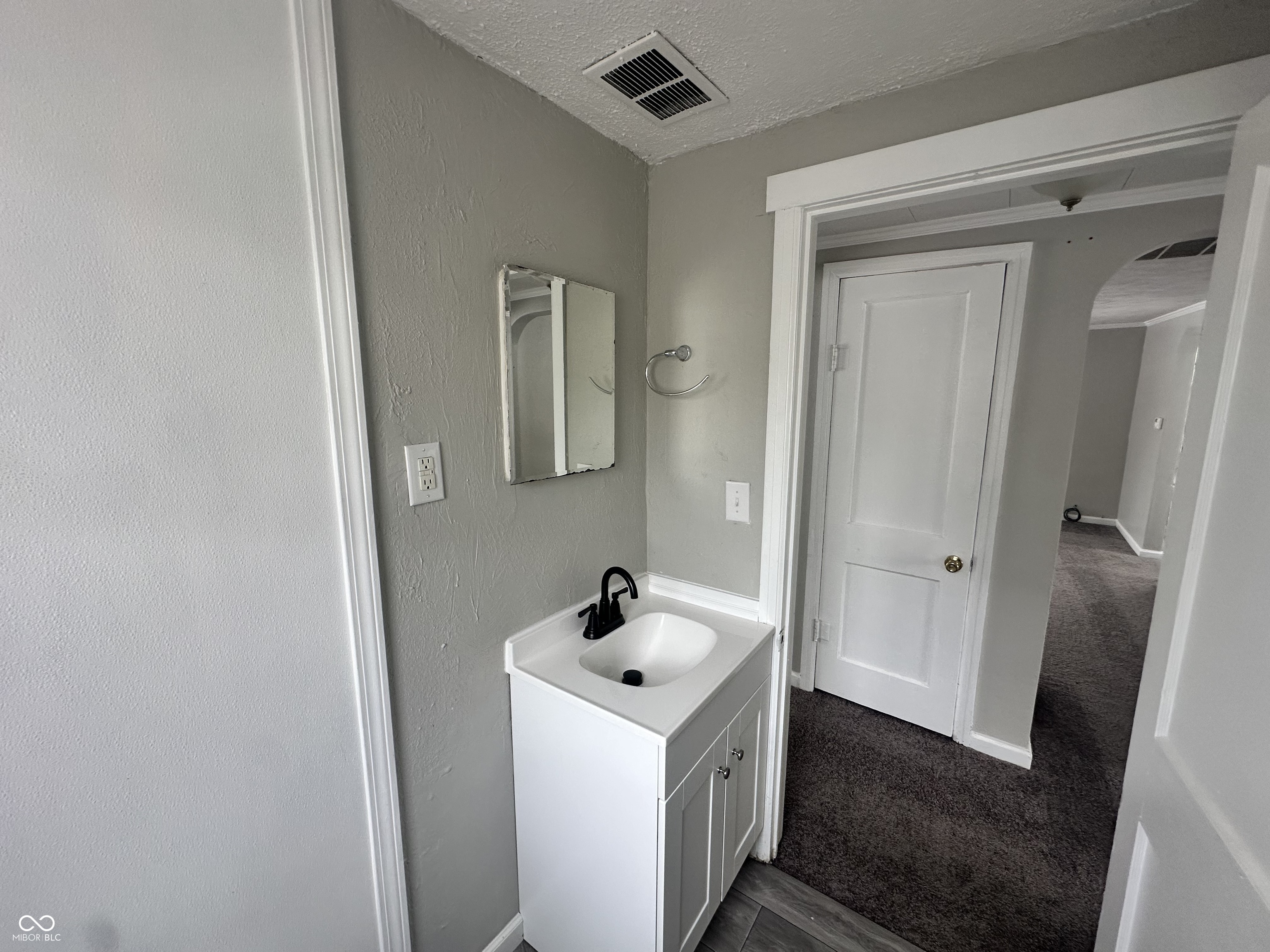 2415 East 9th Street Anderson, IN 46012 - Photo 17 of 20