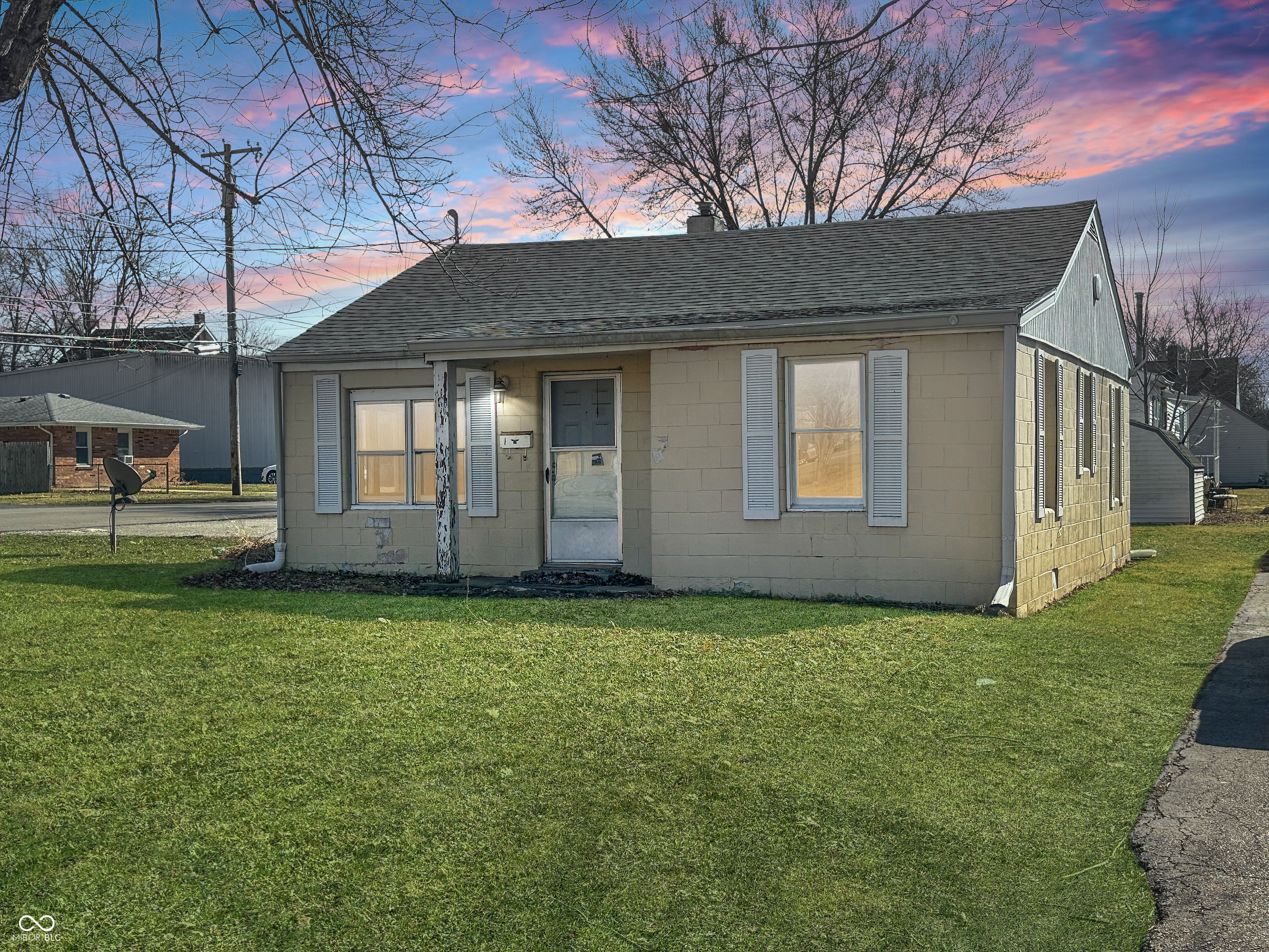 2415 East 9th Street Anderson, IN 46012 - Photo 2 of 20