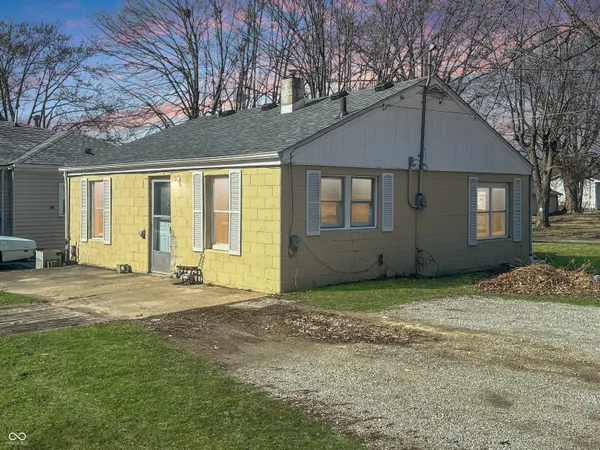 $72,500 | 2415 East 9th Street, Anderson, IN 46012