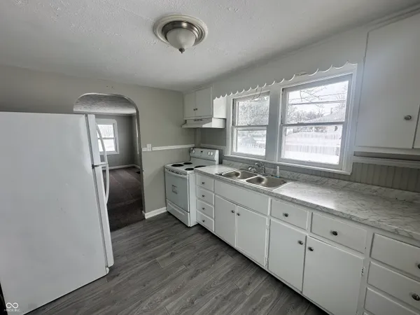 $72,500 | 2415 East 9th Street, Anderson, IN 46012