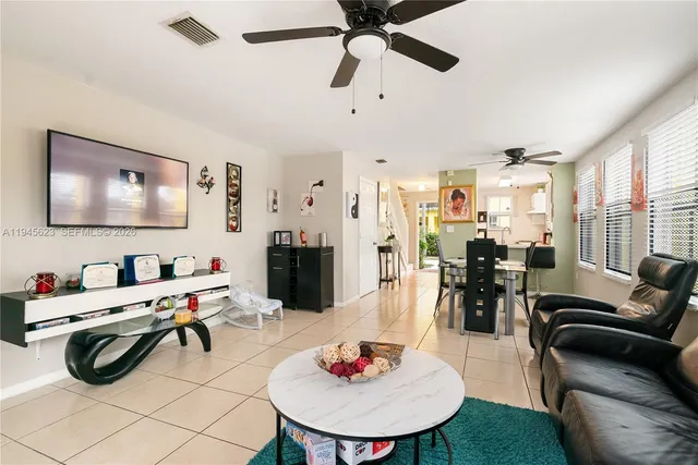 $379,000 | 19620 Southwest 103rd Court, Unit 11, Cutler Bay, FL 33157