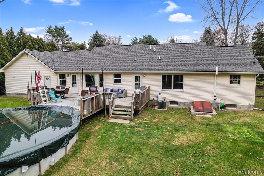 2568 West Coon Lake Road Howell, MI 48843 - Photo 36 of 38 Gallery Image 36