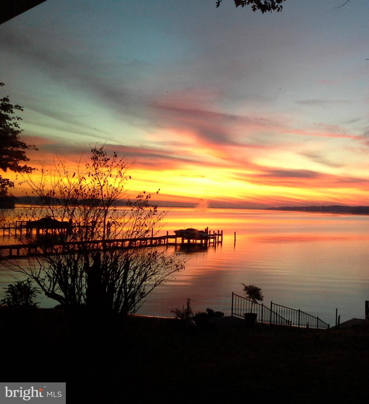 365 North Ferry Point Road Pasadena, MD 21122 - Photo 2 of 21 View