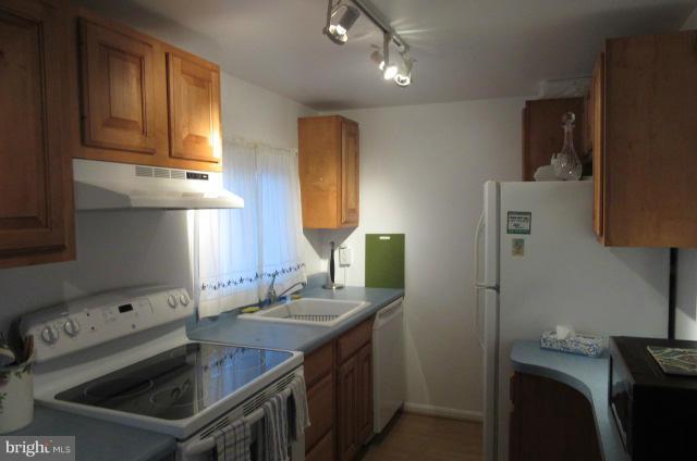 365 North Ferry Point Road Pasadena, MD 21122 - Photo 18 of 21 Kitchen