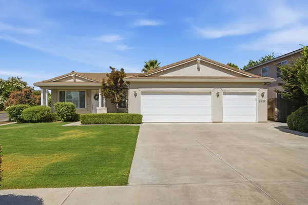 $549,000 | 2037 Vermont Street, Visalia, CA 93291
