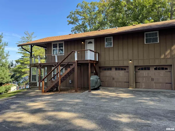 $470,000 | 135 Oak Circle, Goreville, IL 62939