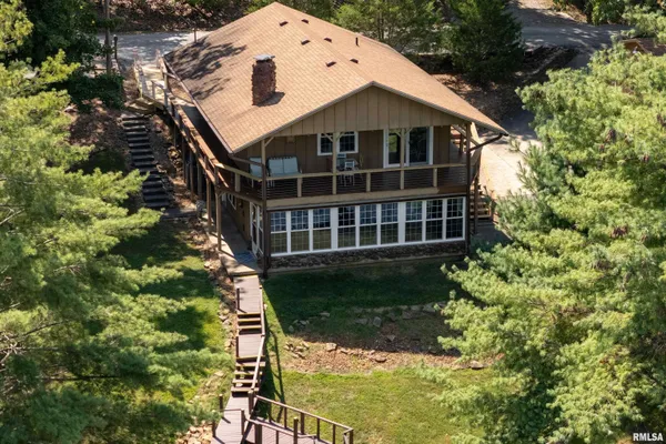 $485,000 | 135 Oak Circle, Goreville, IL 62939