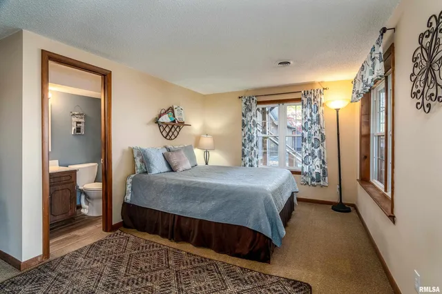 $499,000 | 135 Oak Circle, Goreville, IL 62939