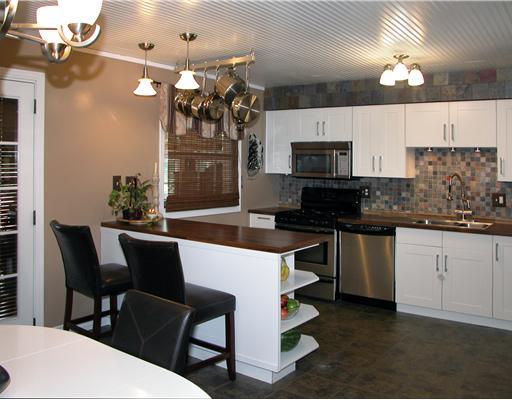 8526 Ridgemont Road Pittsburgh, PA 15237 - Photo 2 of 18 Kitchen.