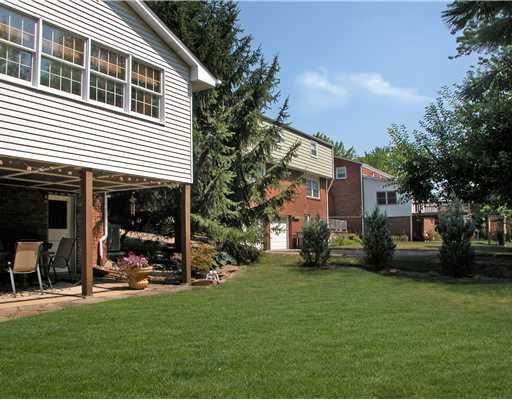 8526 Ridgemont Road Pittsburgh, PA 15237 - Photo 18 of 18 Yard/Garden.