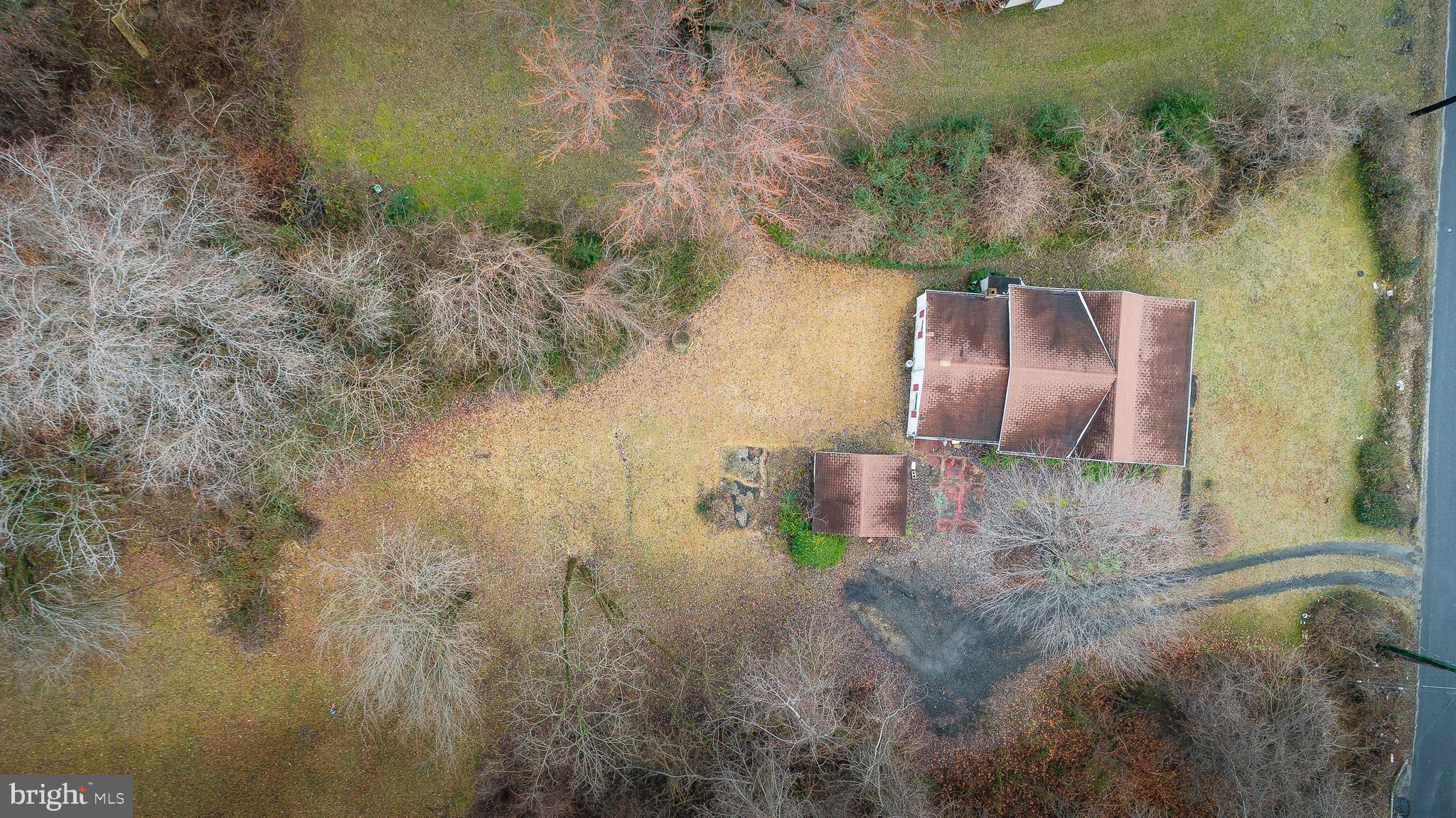 8162 A Hog Neck Road Pasadena, MD 21122 - Photo 4 of 10 Gallery Image 4