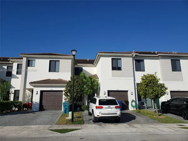 $3,600 | 2414 Southwest 145th Place, Unit 2414, Miami, FL 33175